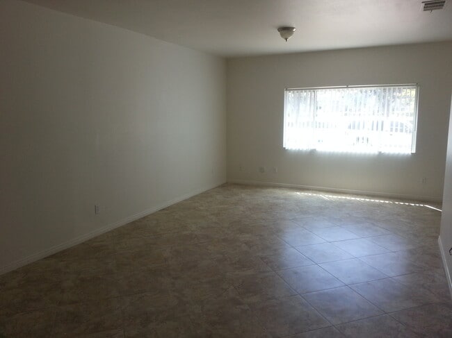 Photo - 28160 Landau Blvd