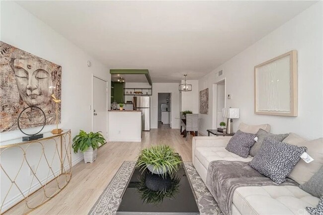 Building Photo - 14560 Clark St Unit 213