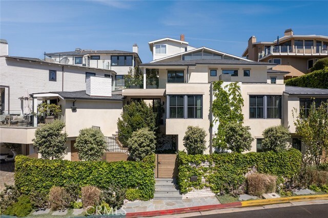 Photo - 27 Emerald Bay