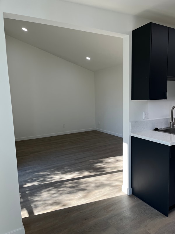 Photo - 4732 Bancroft St Unit 6