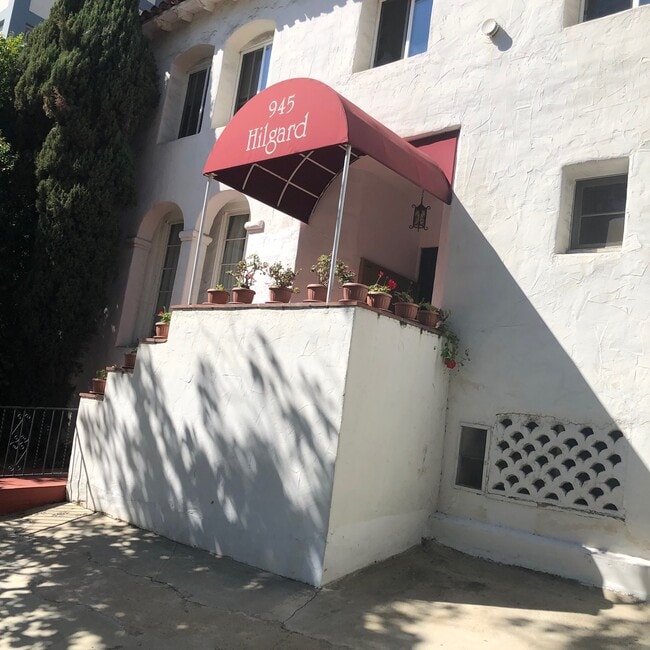 Building Photo - 945 Hilgard Ave Unit 205