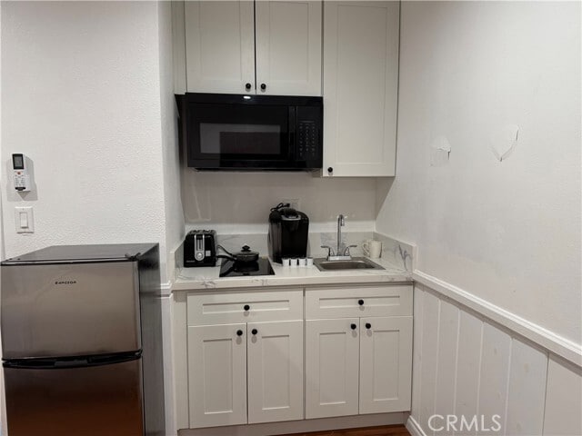 Photo - 7029 Bellaire Ave