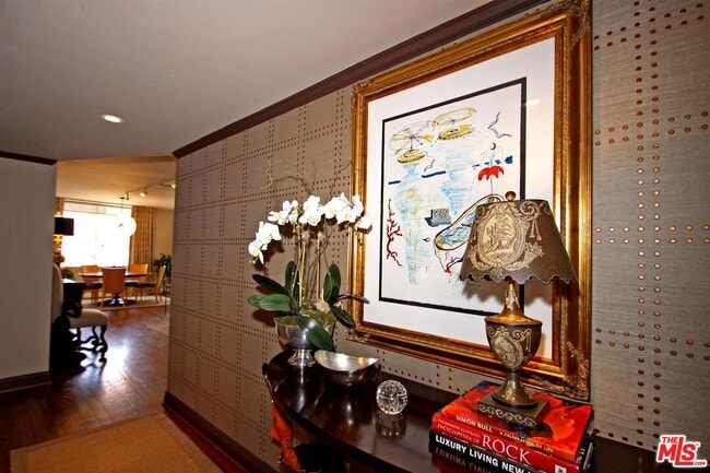 Photo - 412 N Palm Dr Unit 402