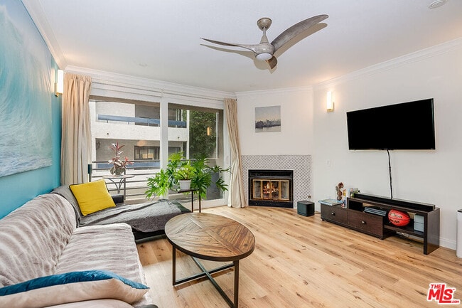 Photo - 20 Catamaran St Condo Unit 104