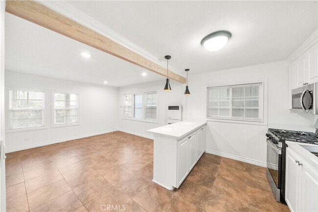 Photo - 274 Cliff Dr Unit 3