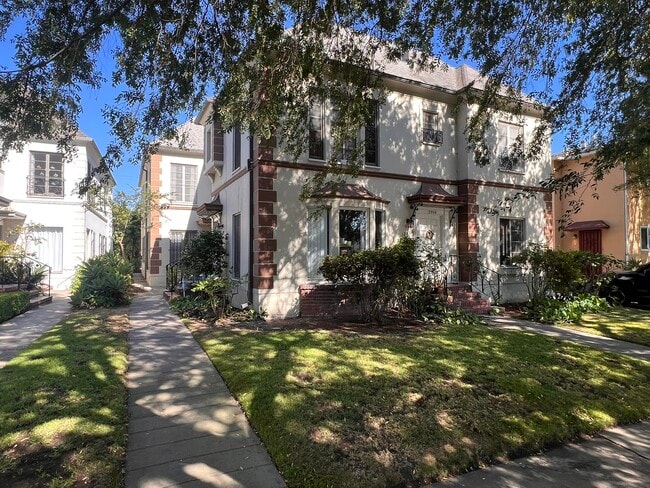 Building Photo - 1248 S La Jolla Ave Unit 1248
