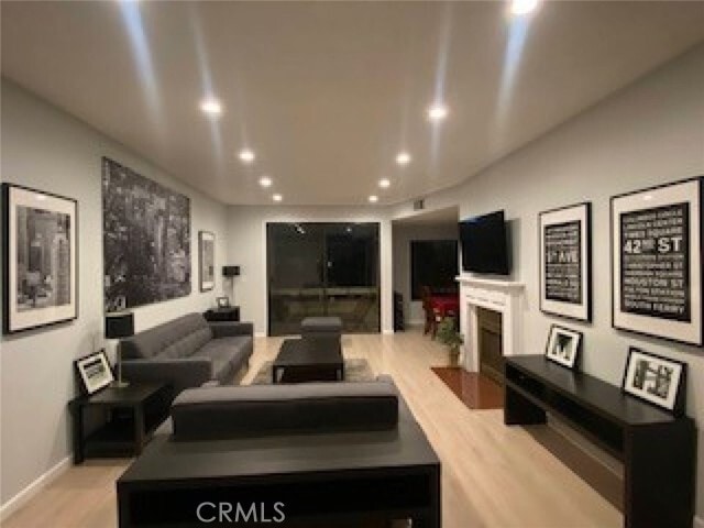 Photo - 4430 Noble Ave Unit 202