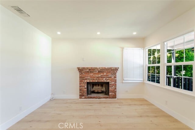 Photo - 20026 Kittridge St