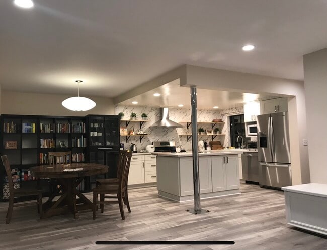 Photo - 2032 E Bermuda St Unit 104