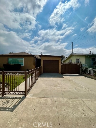 Photo - 340 W Raymond St