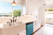 Photo - 3949 Langford St
