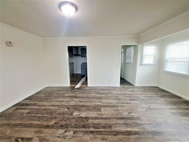 Photo - 1307-1309 Unit 109