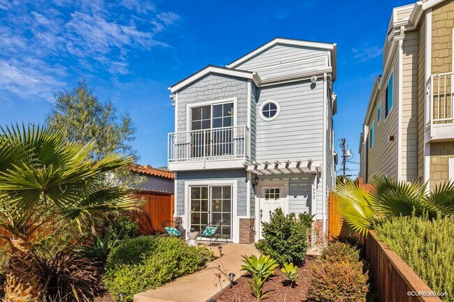 Photo - 1452 Reed Ave