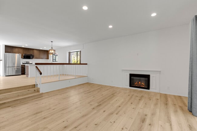 Photo - 21900 Marylee St