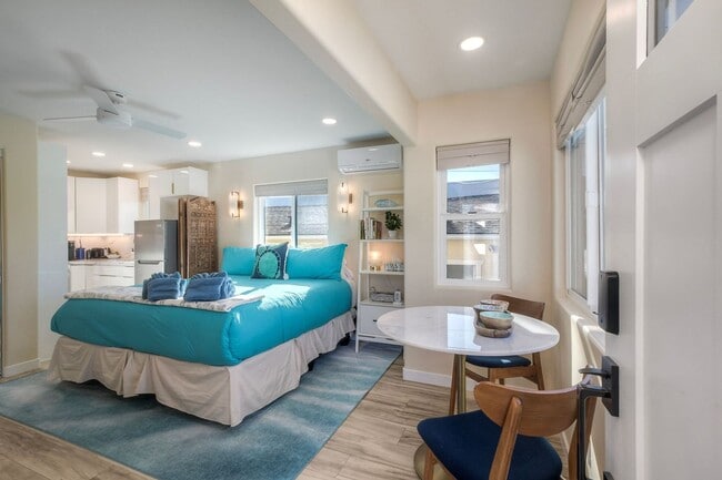 Photo - 409 N Ditmar St Unit B