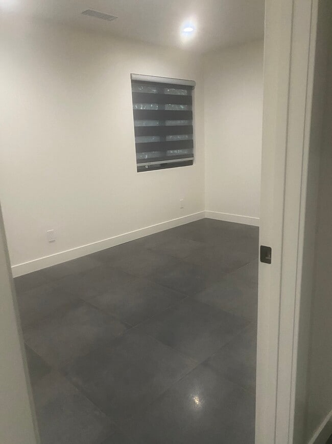 Photo - 10509 Angell St