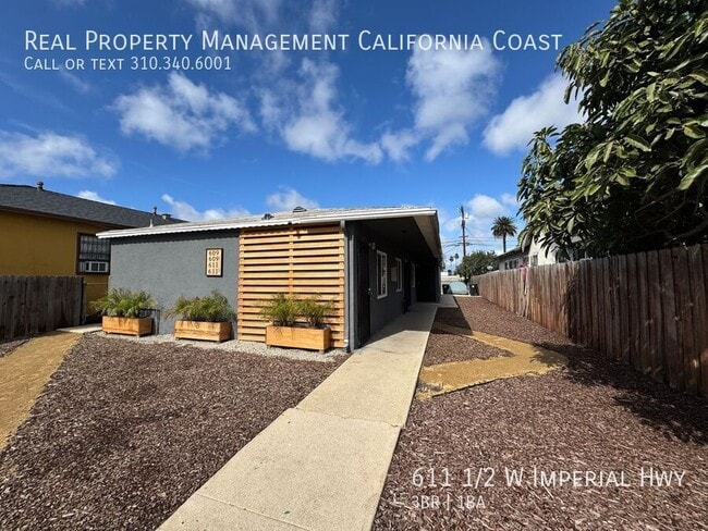 Building Photo - 611 1/2 W Imperial Hwy-