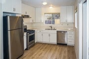 Photo - Detached home centrally located in Linda V...