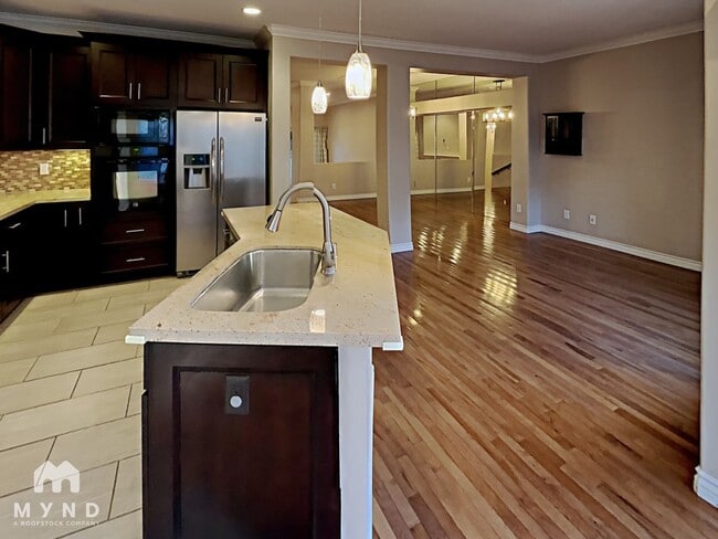 Photo - 5117 Renaissance Ave