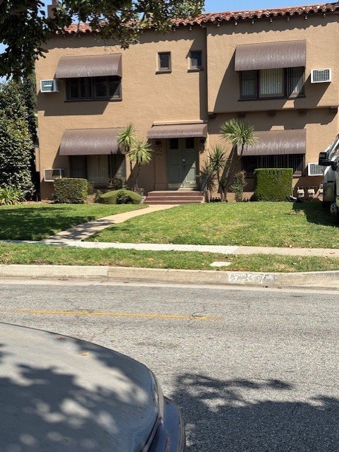 Photo - 574 N El Molino Ave Unit 574
