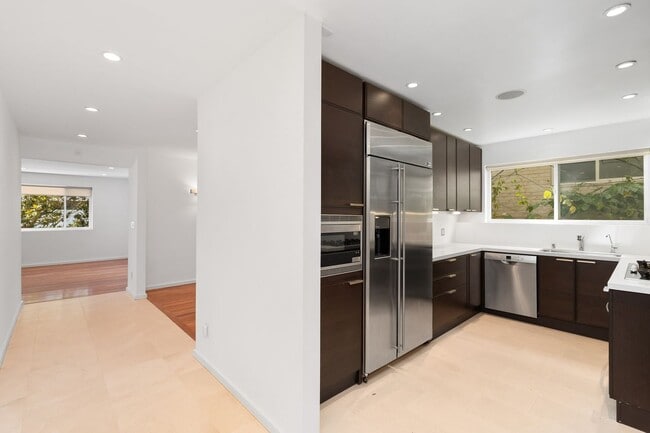 Photo - 10645 Wilshire Blvd Unit 101