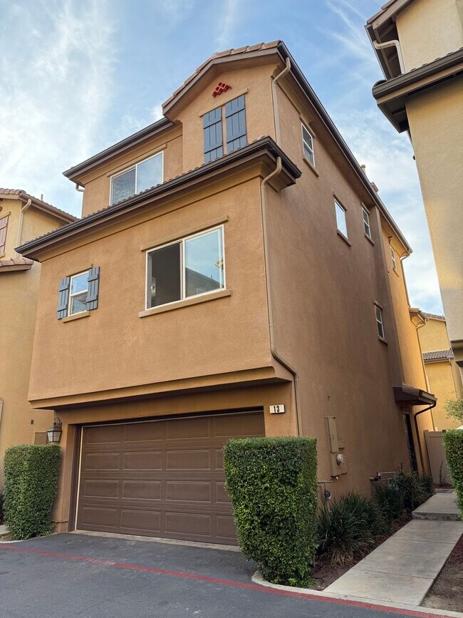 Photo - Spacious 4Bed/4Bath