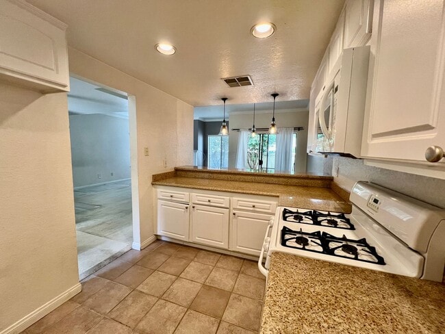 Photo - Lovely 2bd. condo in Claremont w/2 car garage