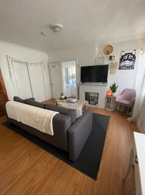 Photo - 812 N Van Ness Ave