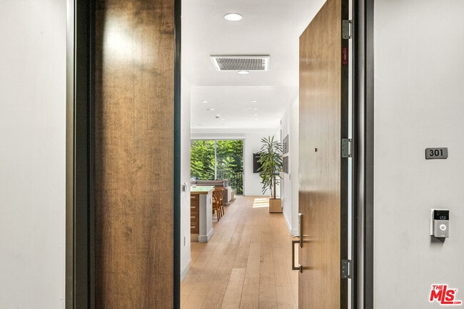 Photo - 855 Croft Ave Unit 301