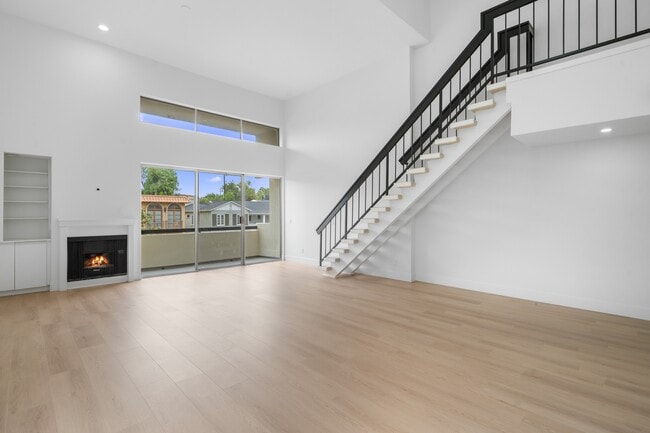 Building Photo - 10511 Ashton Ave Rental