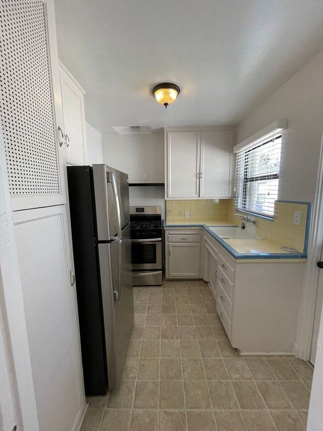 Photo - 1047-1047 Diamond St Unit 1041