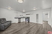 Photo - 14333 Haynes St Apartment Unit 5