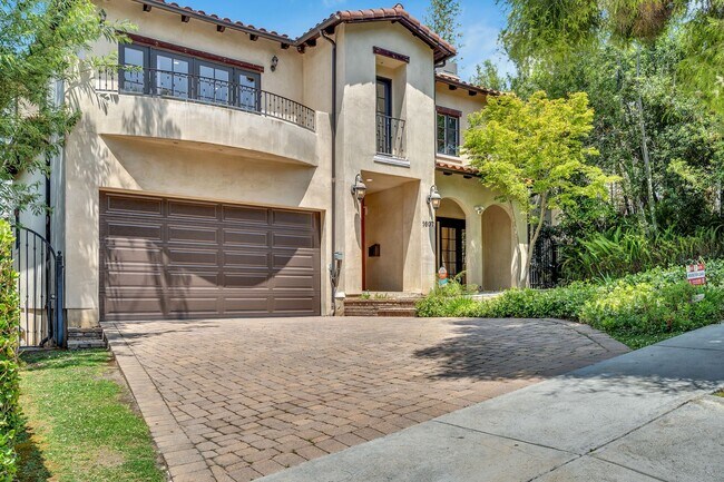 Photo - GORGEOUS 7 BED 6.5 BATH FOR LEASE IN BEVER...