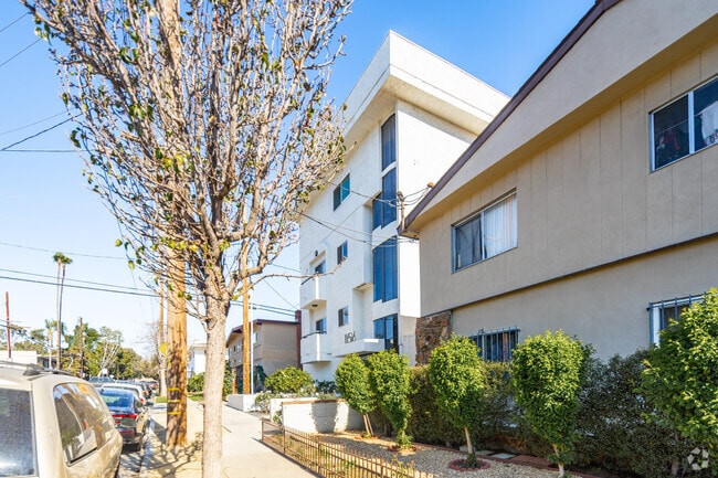 Primary - 11516 Ohio Ave Apartments