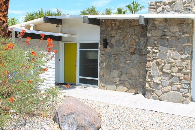 Photo - 278 N Sunset Way