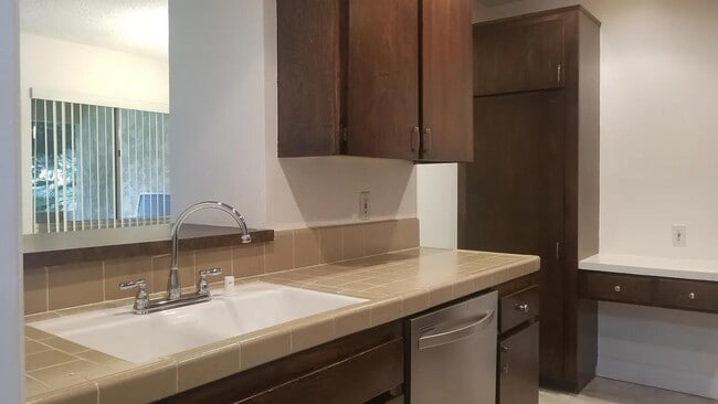 Photo - 6225 Canterbury Dr