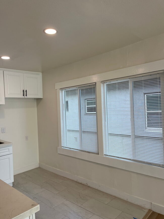 Photo - 1630 Chestnut Ave Unit 1630 Chestnut Avenue