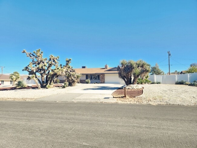 Photo - Large 3 Bedroom 2 Bath Home Close to Onaga Elementary