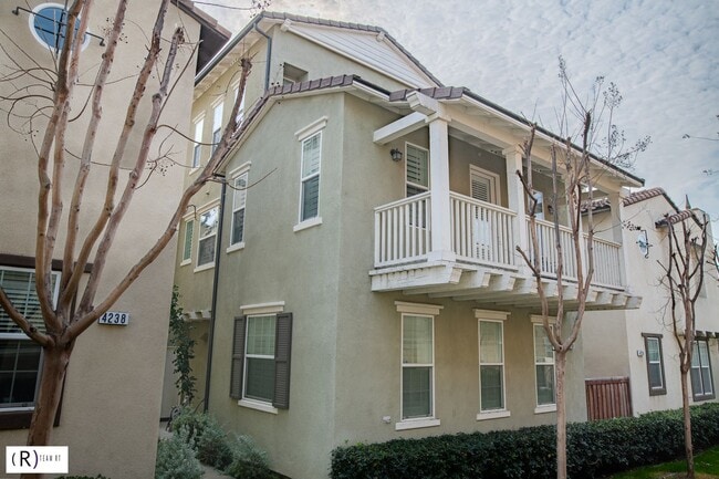 Photo - Lovely tri-level condo located in the gated community of Bellafina