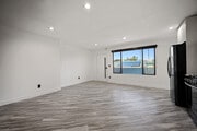 UNIT 5 - AVAILABLE NOW - 955 N. Oxford Ave.
