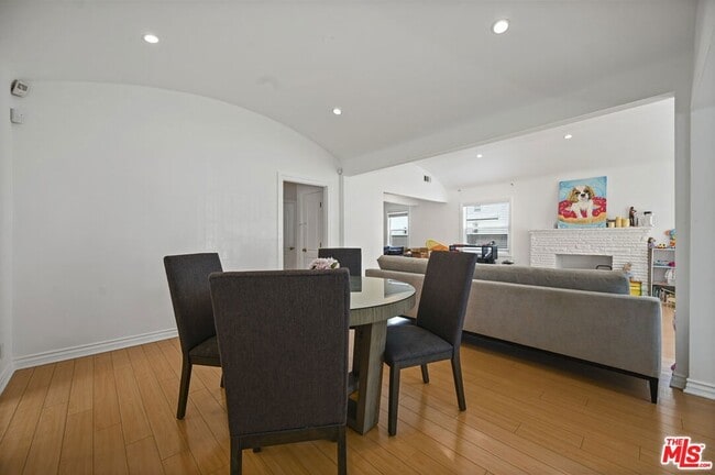Photo - 232 Crescent Dr