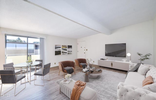 Building Photo - 2707 Montrose Ave Unit 10