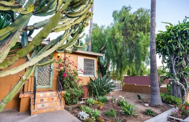 Building Photo - Old Town San Diego Unit 1