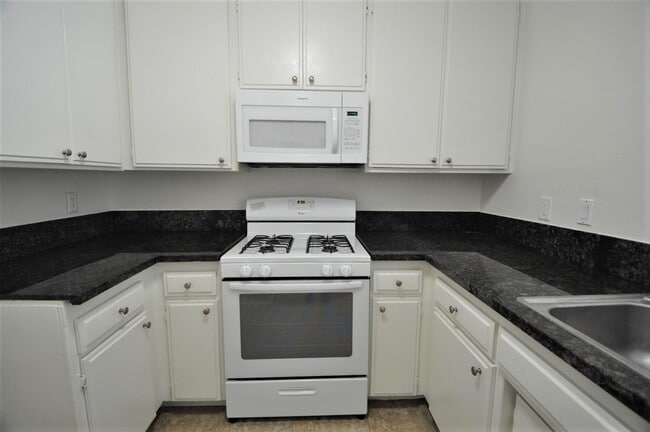 Photo - 12249 Oxnard St Unit 101