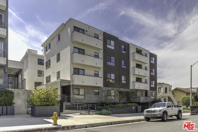 Photo - 5030 Rosewood Ave Apartment Unit 505