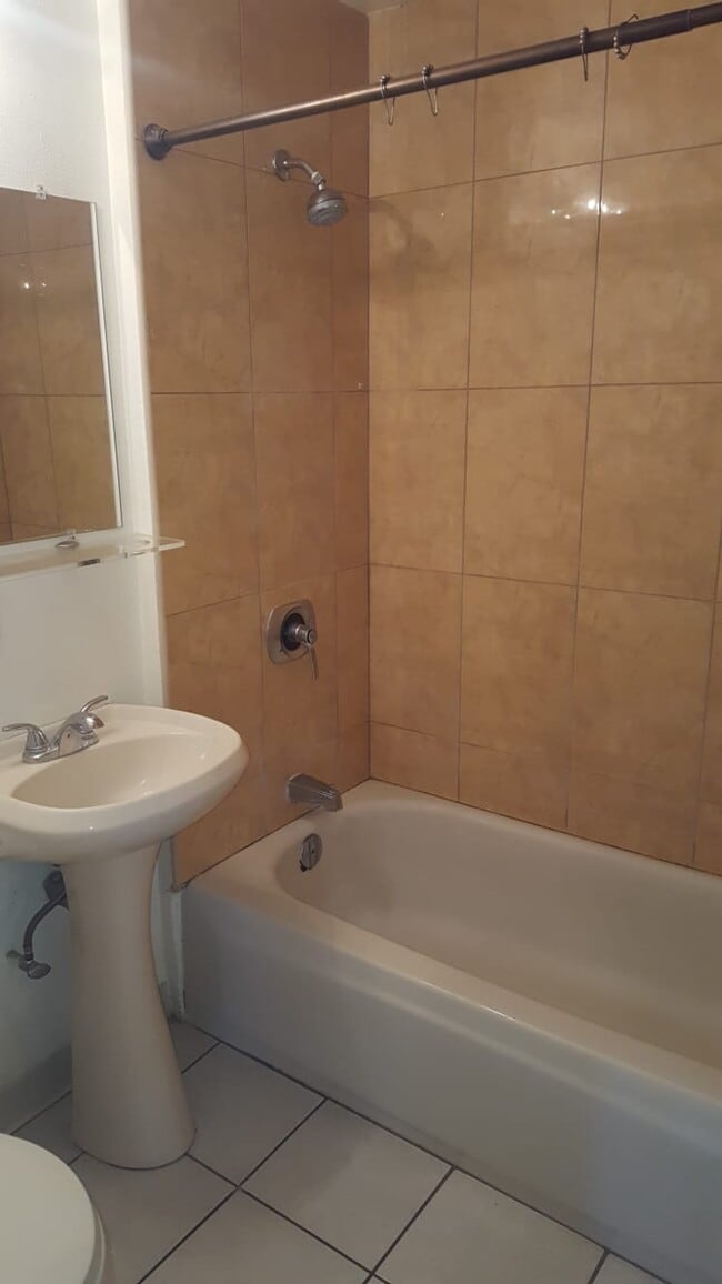 Photo - 209 N Verdugo Rd Unit 209 B Verdugo Rd