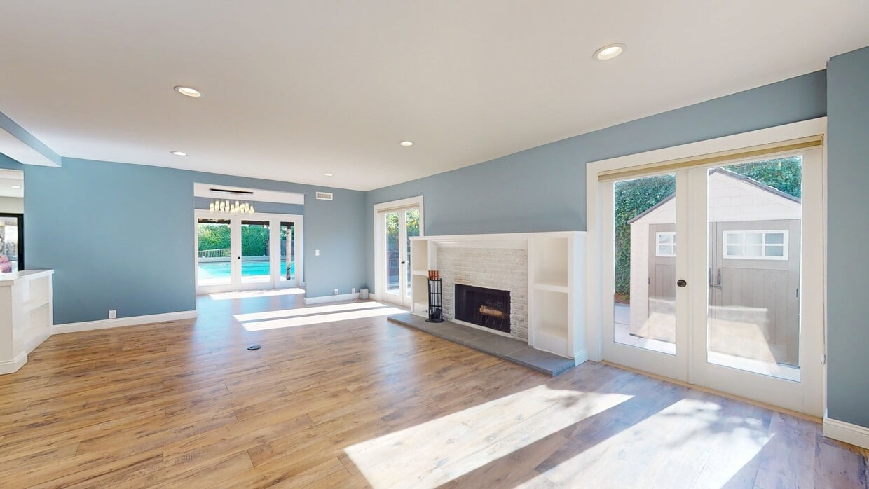 3D Tour - 4744 Haskell Ave