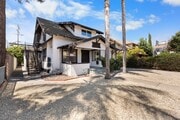Photo - 3 Bedroom, 2 Bathroom apartment in a prime...