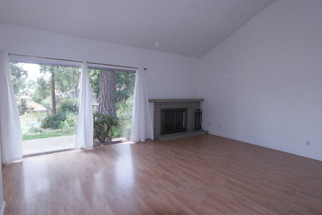 Photo - 157 Conifer Cir