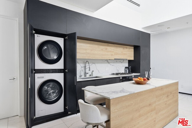 Photo - 1253 N Sweetzer Ave Unit 7